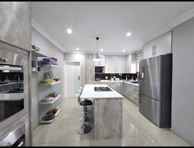 4 BEDROOM HOUSE FOR SALE IN MELODIE